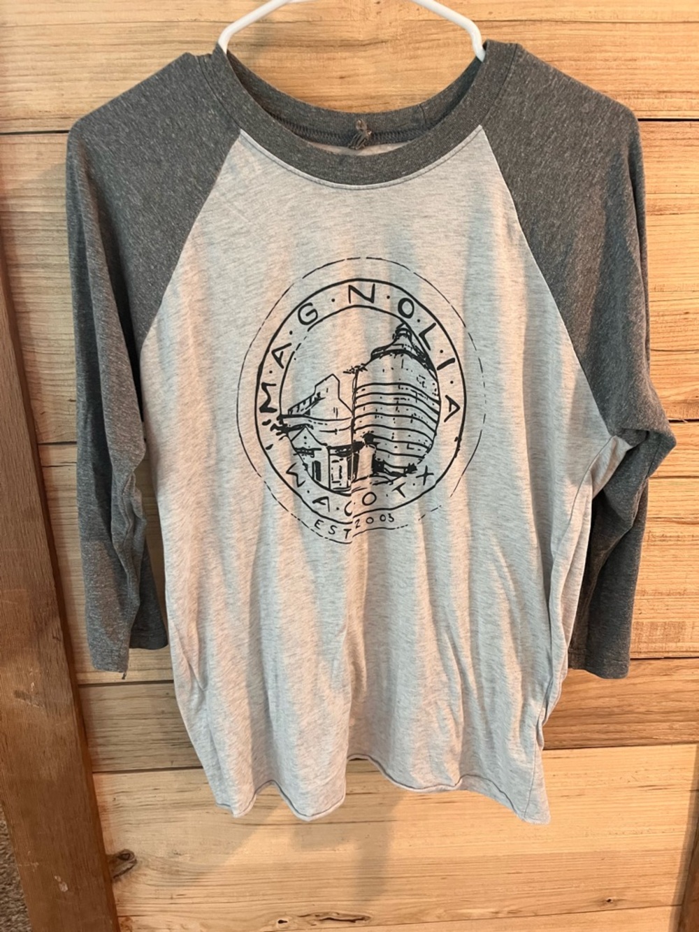 MagNolia Chicago Gray Baseball Raglan Top